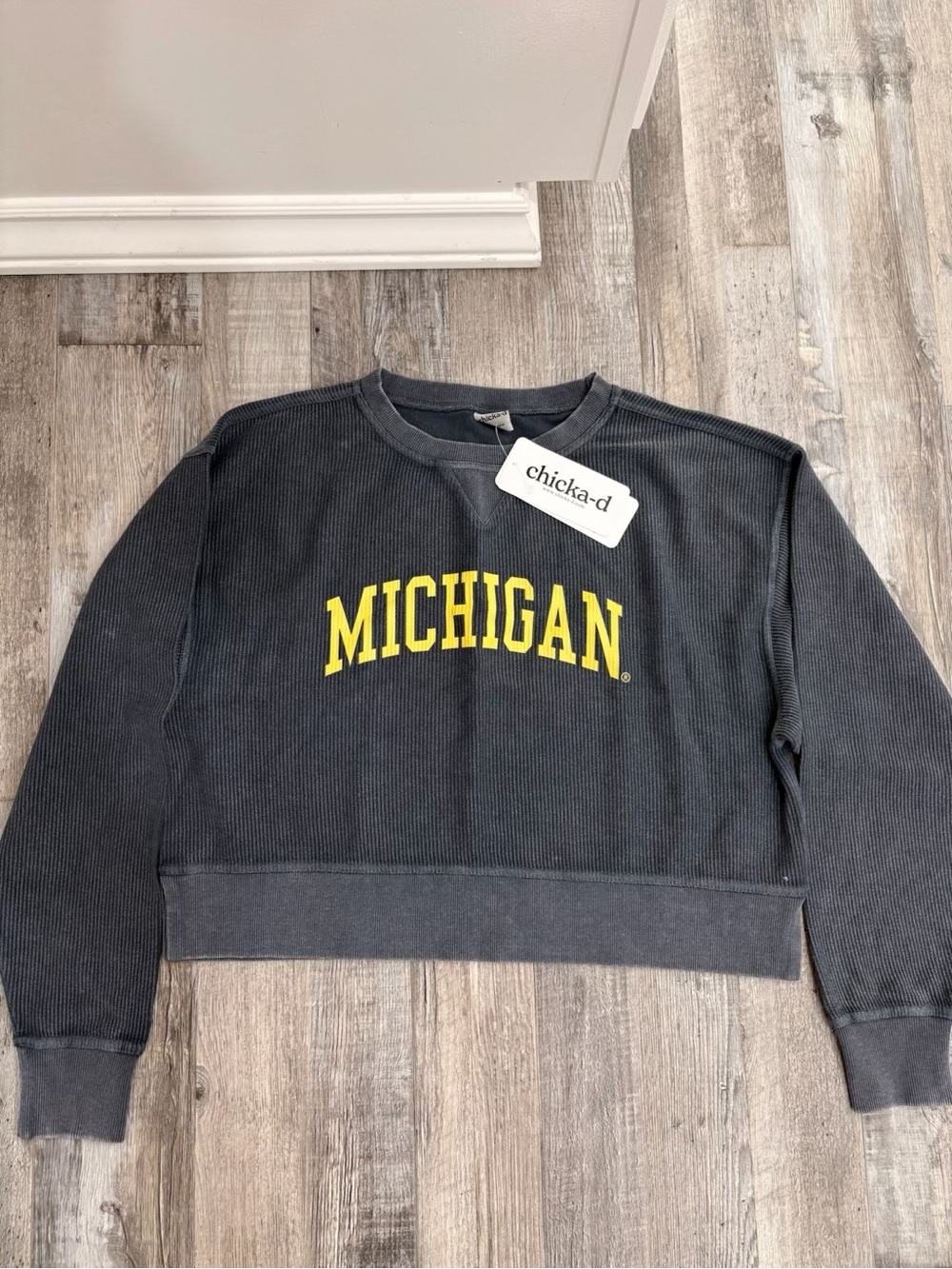Chicka-d Michigan Wolverines Corded Crew Sweatshirt Navy NWT Women’s